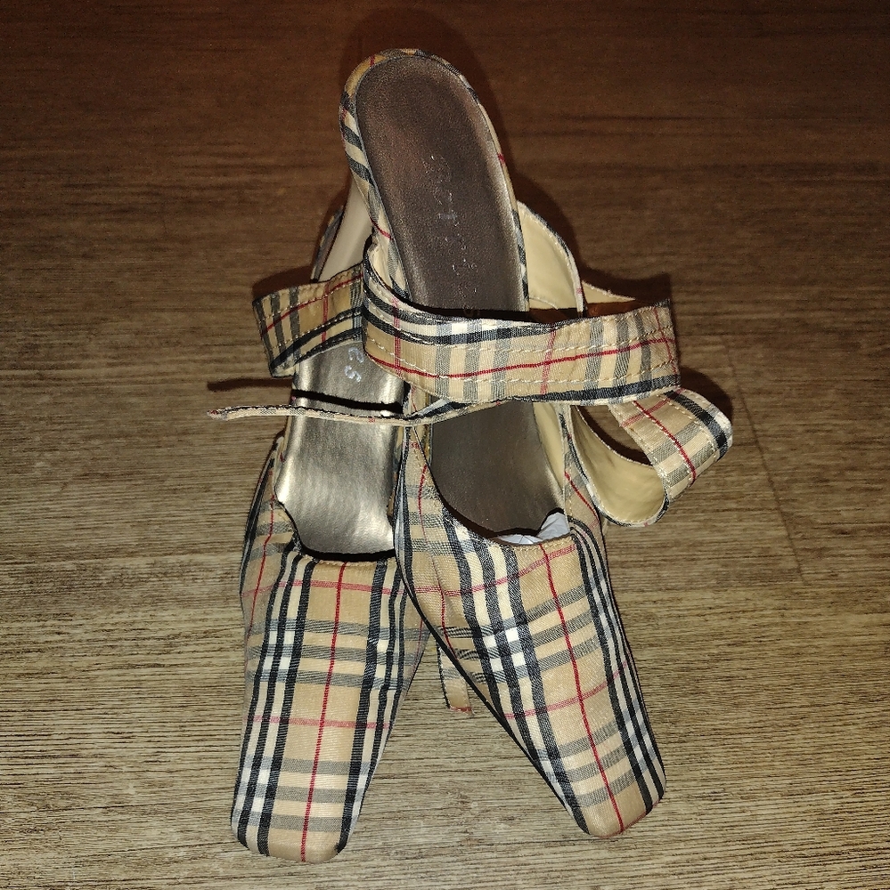 Dress shoes